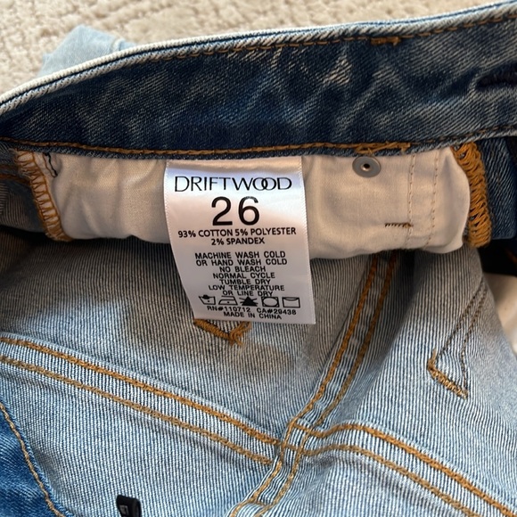 Driftwood Floral Embroidered Jeans - Picture 5 of 5